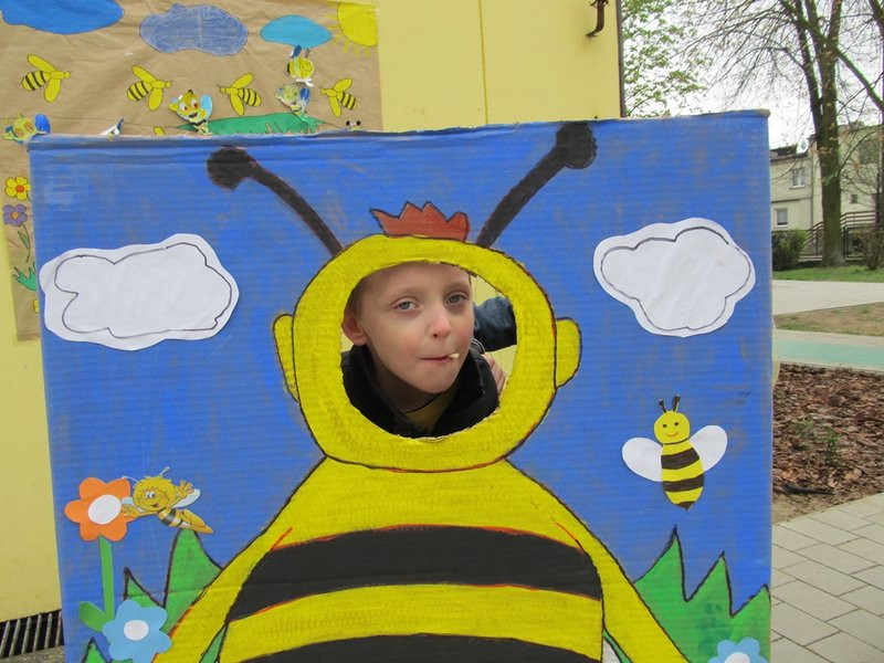 Atak pszczół w centrum Leszna (zdjęcia)