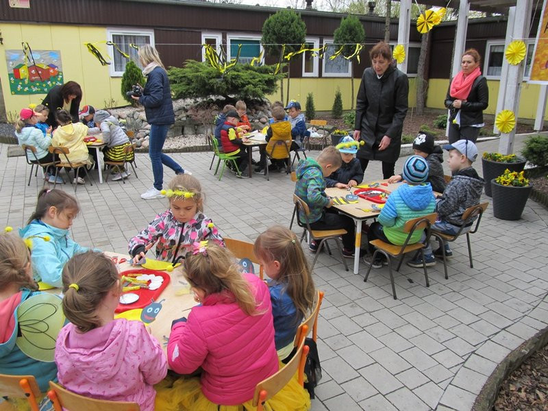 Atak pszczół w centrum Leszna (zdjęcia)