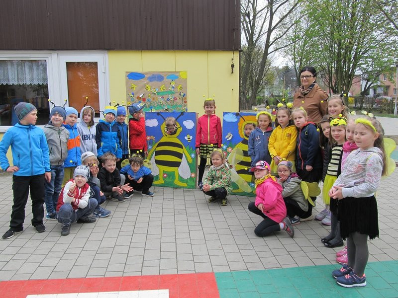 Atak pszczół w centrum Leszna (zdjęcia)