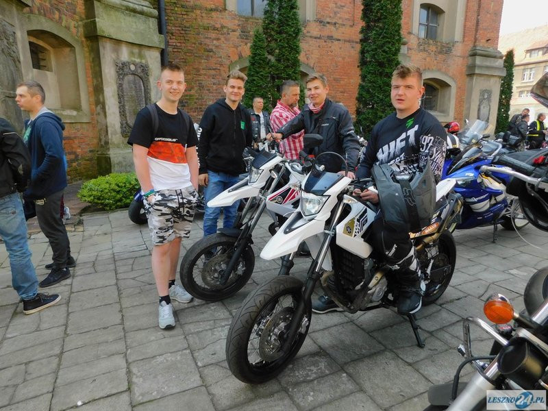 Poświęcili motocykle i ruszyli w trasę (zdjęcia)