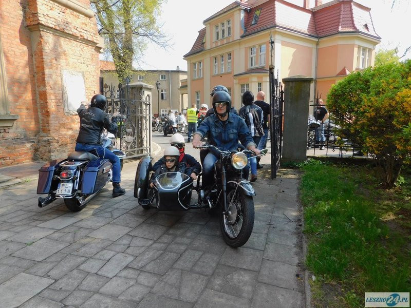 Poświęcili motocykle i ruszyli w trasę (zdjęcia)