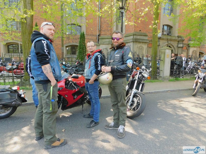 Poświęcili motocykle i ruszyli w trasę (zdjęcia)