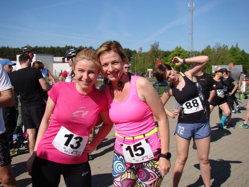 Biegli, szli z kijkami, jechali na rolkach (zdjęcia)