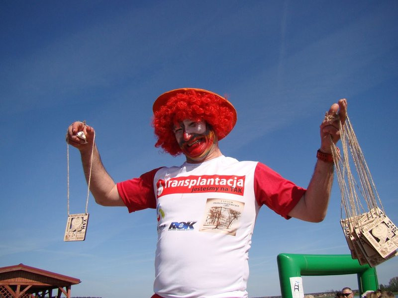 Biegli, szli z kijkami, jechali na rolkach (zdjęcia)