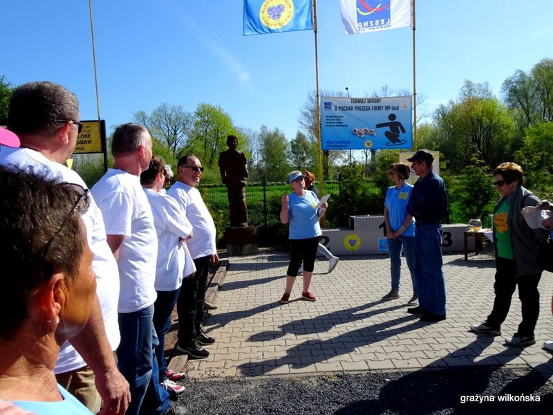 Seniorzy na bulodromie (zdjęcia)