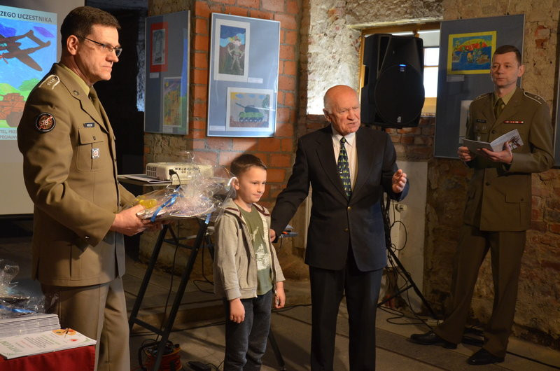 Portret Wojska Polskiego w leszczyńskiej bibliotece (zdjęcia)