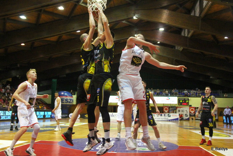 Sokół prowadzi 1:0! (zdjęcia)