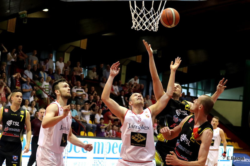 Sokół prowadzi 1:0! (zdjęcia)