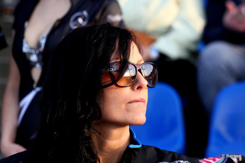 Kibice w biało-niebieskim kolorze (zdjęcia)