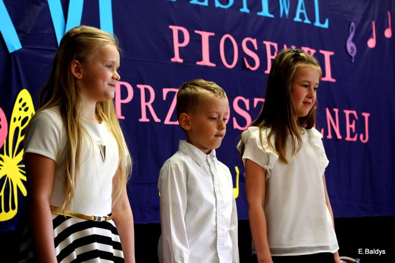 XVI Festiwal Piosenki w PM 13 (zdjęcia)