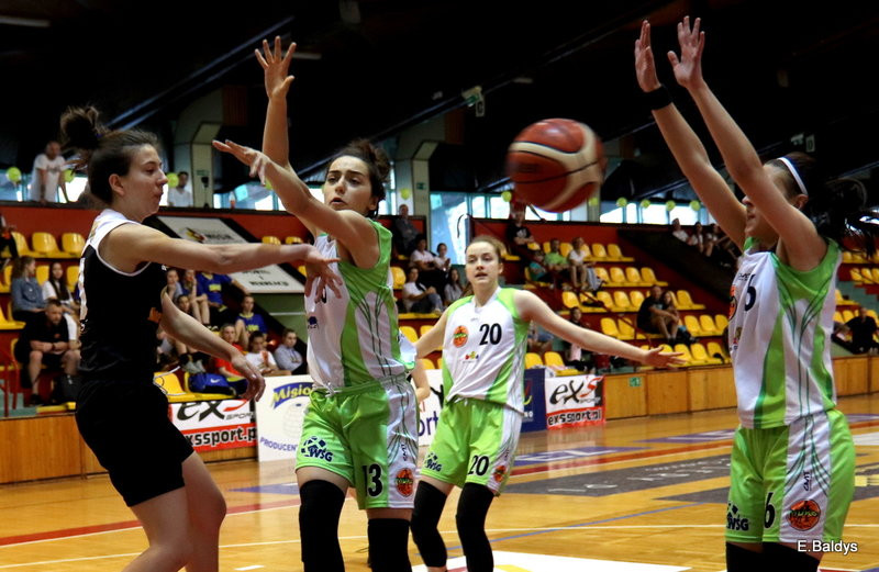 Porażka na inaugurację (zdjęcia)