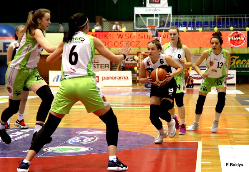 Porażka na inaugurację (zdjęcia)