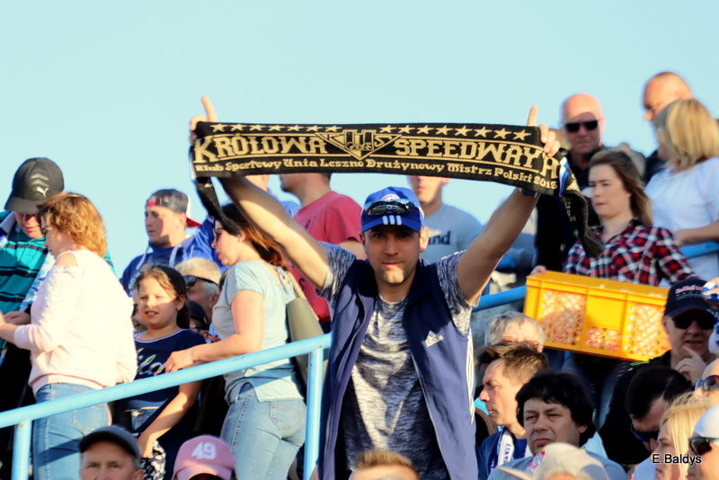 Kibice na meczu Leszno-Częstochowa