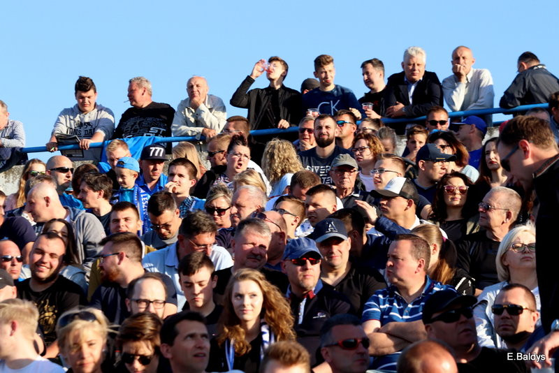 Kibice na meczu Leszno-Częstochowa