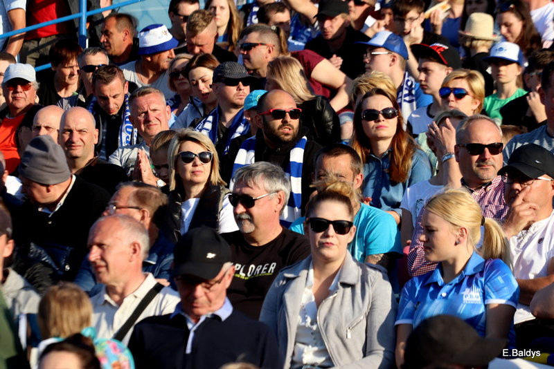 Kibice na meczu Leszno-Częstochowa