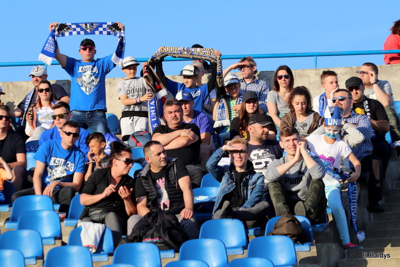 Kibice na meczu Leszno-Częstochowa