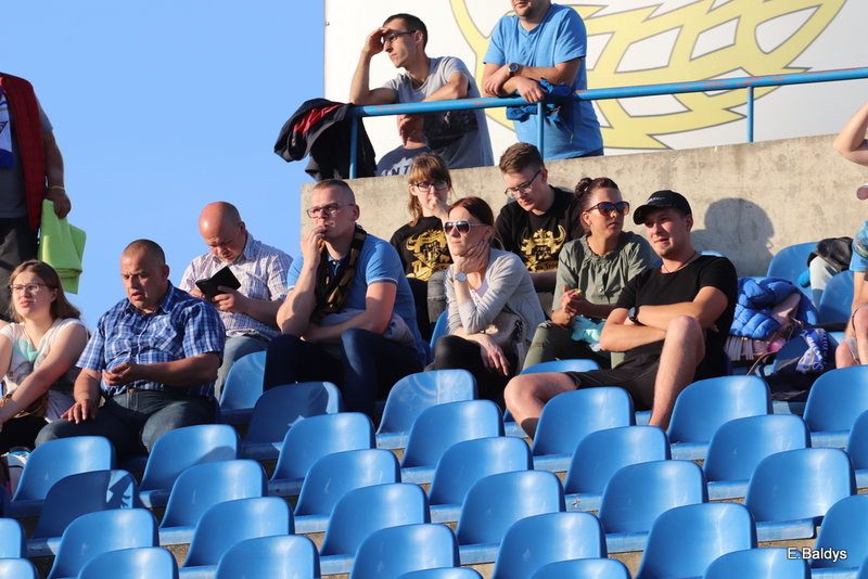 Kibice na meczu Leszno-Częstochowa