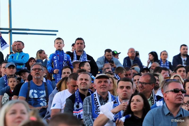 Kibice na meczu Leszno-Częstochowa