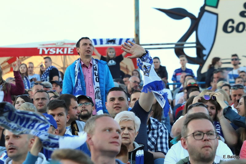 Kibice na meczu Leszno-Częstochowa
