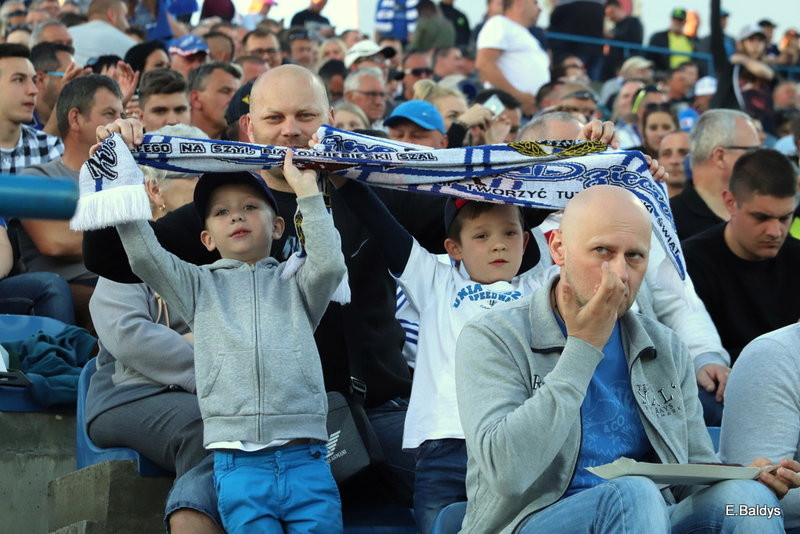Kibice na meczu Leszno-Częstochowa