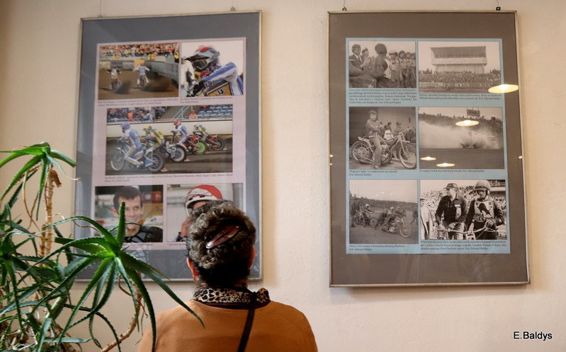 W bibliotece o żużlu (zdjęcia)