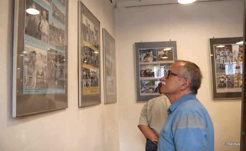 W bibliotece o żużlu (zdjęcia)