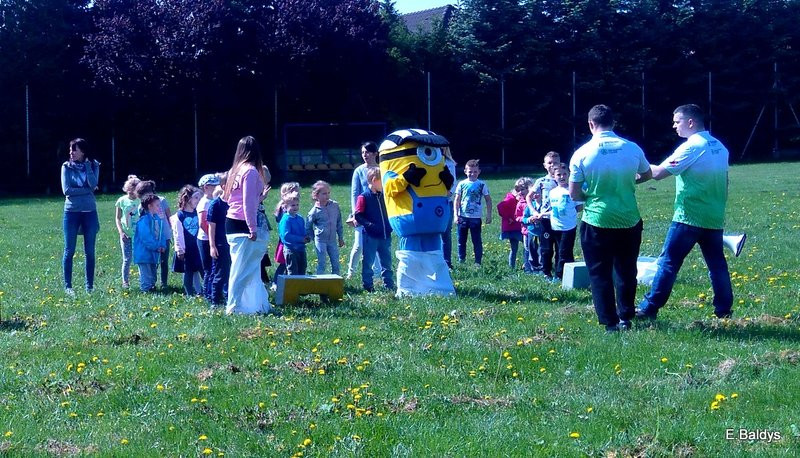 Studenci przedszkolakom (zdjęcia)