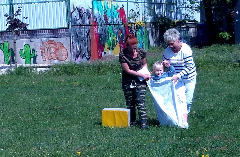 Studenci przedszkolakom (zdjęcia)