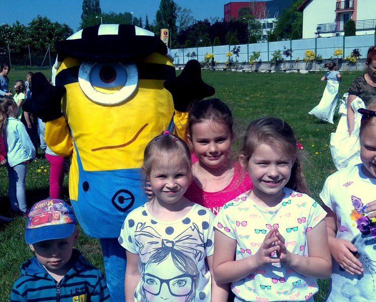 Studenci przedszkolakom (zdjęcia)