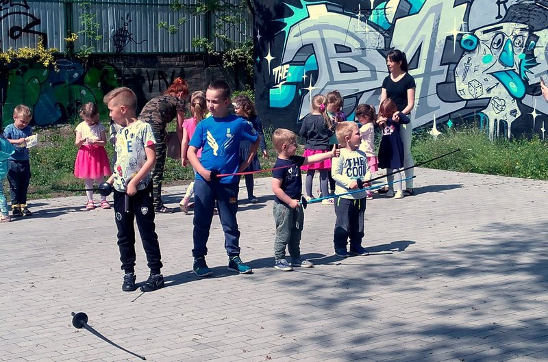 Studenci przedszkolakom (zdjęcia)