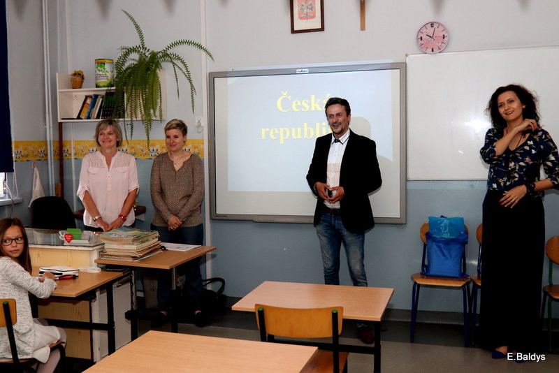 SP 2 w Lesznie obchodziła swoje święto (zdjęcia)