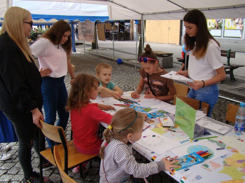 Radośnie, kolorowo, europejsko (zdjęcia)