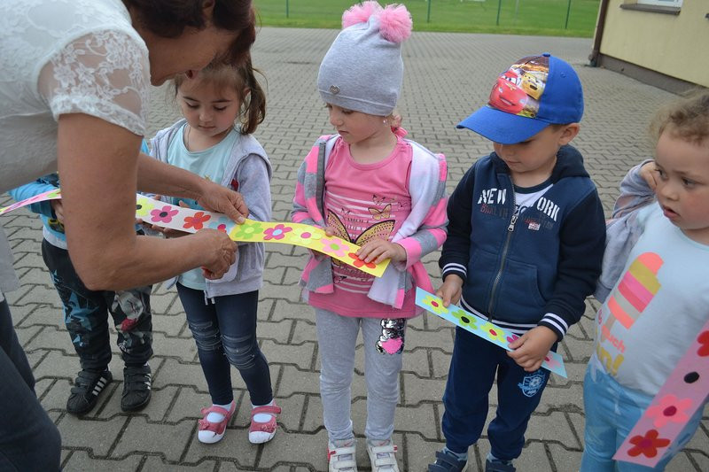 W Belęcinie dzieci robiły zakładki (zdjęcia)