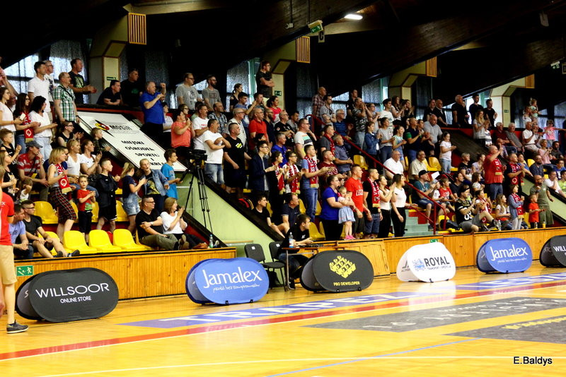 Historyczny brąz Polonii! (zdjęcia)