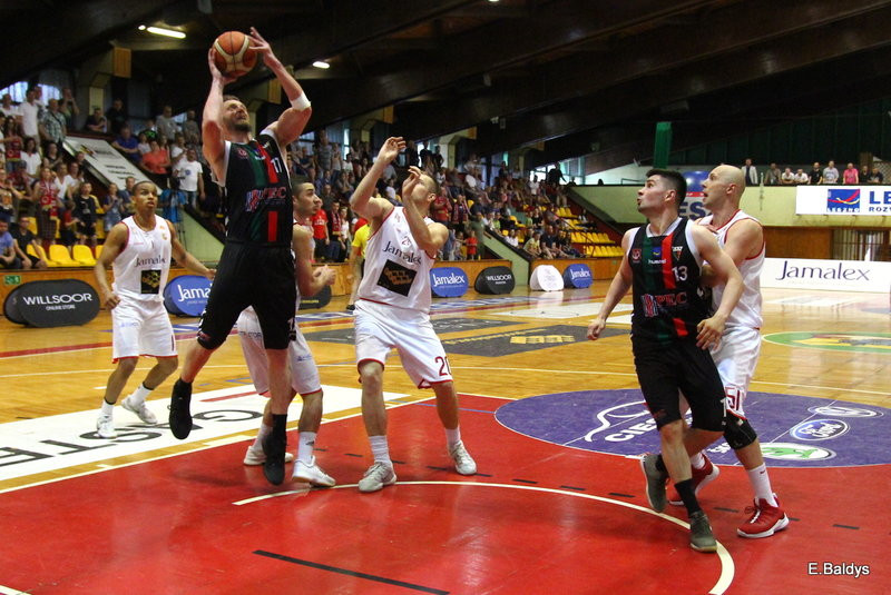 Historyczny brąz Polonii! (zdjęcia)