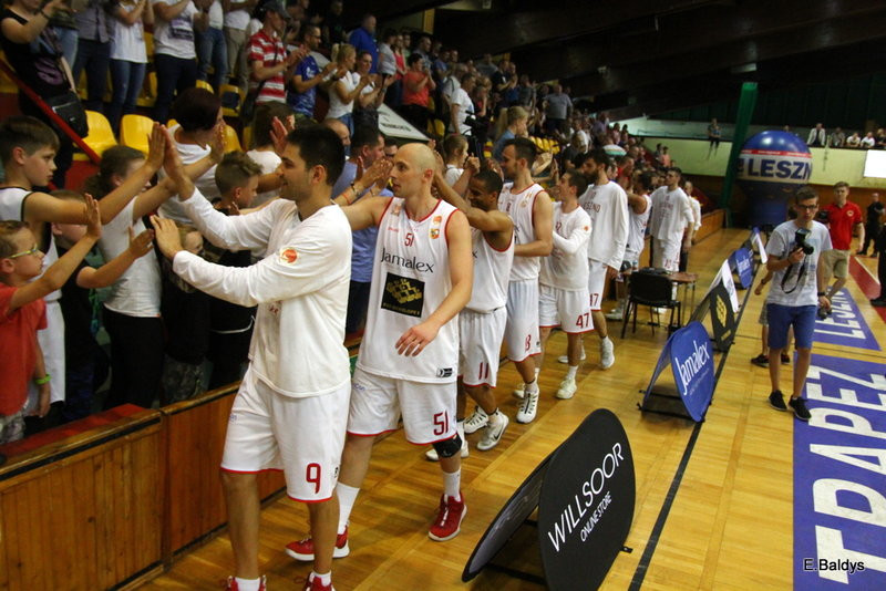 Historyczny brąz Polonii! (zdjęcia)