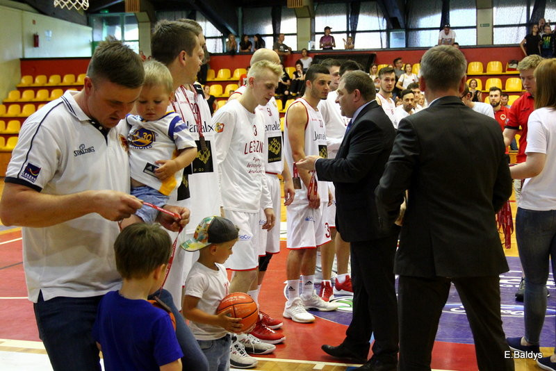 Historyczny brąz Polonii! (zdjęcia)