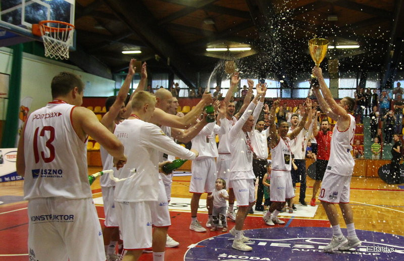 Historyczny brąz Polonii! (zdjęcia)