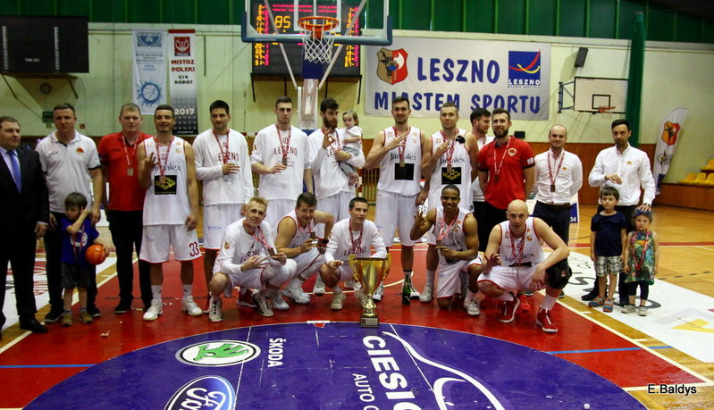 Historyczny brąz Polonii! (zdjęcia)