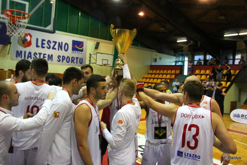 Historyczny brąz Polonii! (zdjęcia)