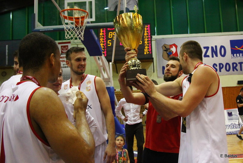 Historyczny brąz Polonii! (zdjęcia)