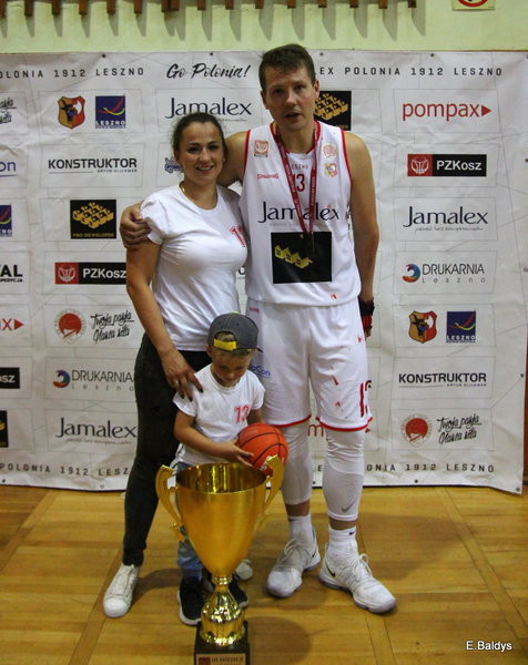 Historyczny brąz Polonii! (zdjęcia)