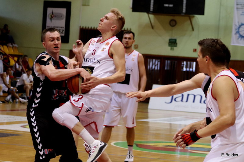 Historyczny brąz Polonii! (zdjęcia)