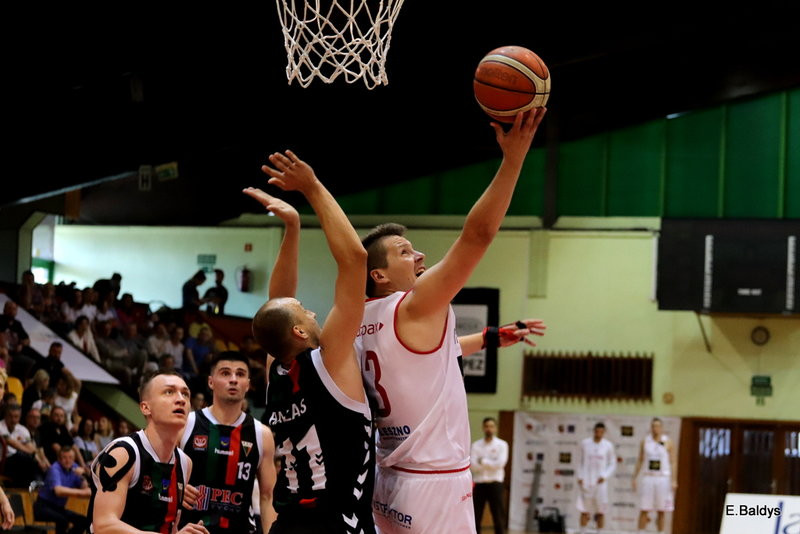 Historyczny brąz Polonii! (zdjęcia)