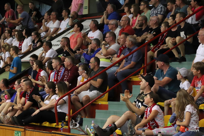 Historyczny brąz Polonii! (zdjęcia)