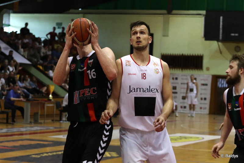 Historyczny brąz Polonii! (zdjęcia)