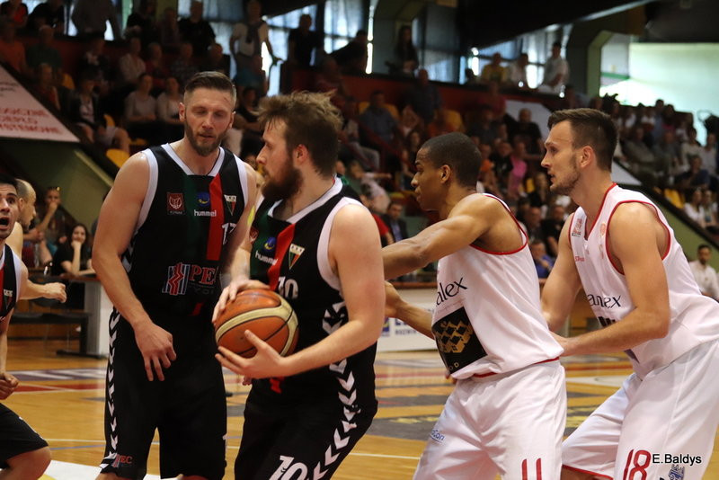 Historyczny brąz Polonii! (zdjęcia)