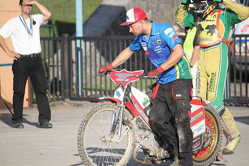 Remis w Rawiczu (zdjęcia)