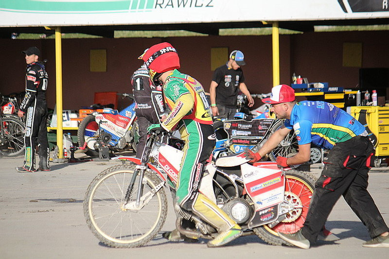 Remis w Rawiczu (zdjęcia)