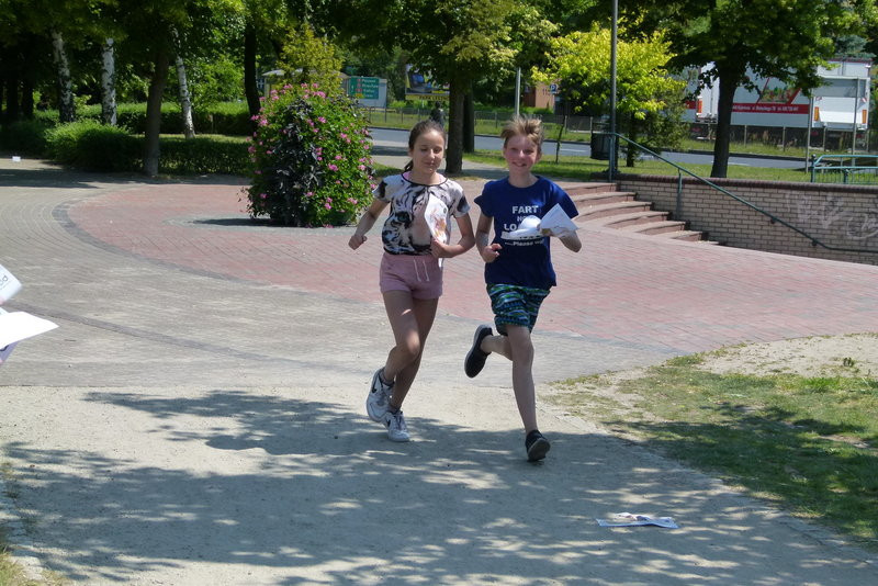 Biegają z mapą na całym świecie (zdjęcia)